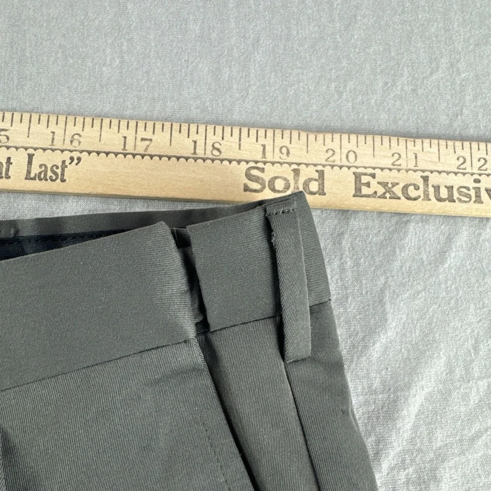 Savane Microfiber Dress Pants Mens 40x32 Green Pleated Cuffed No Stain Chino NEW